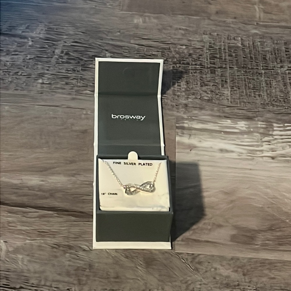 CZ/Glitter Infinity Necklace Fine Silver Plated 18 inch chain New